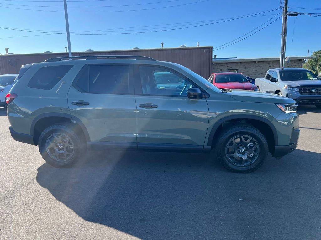 New 2026 Honda Pilot TrailSport image 2