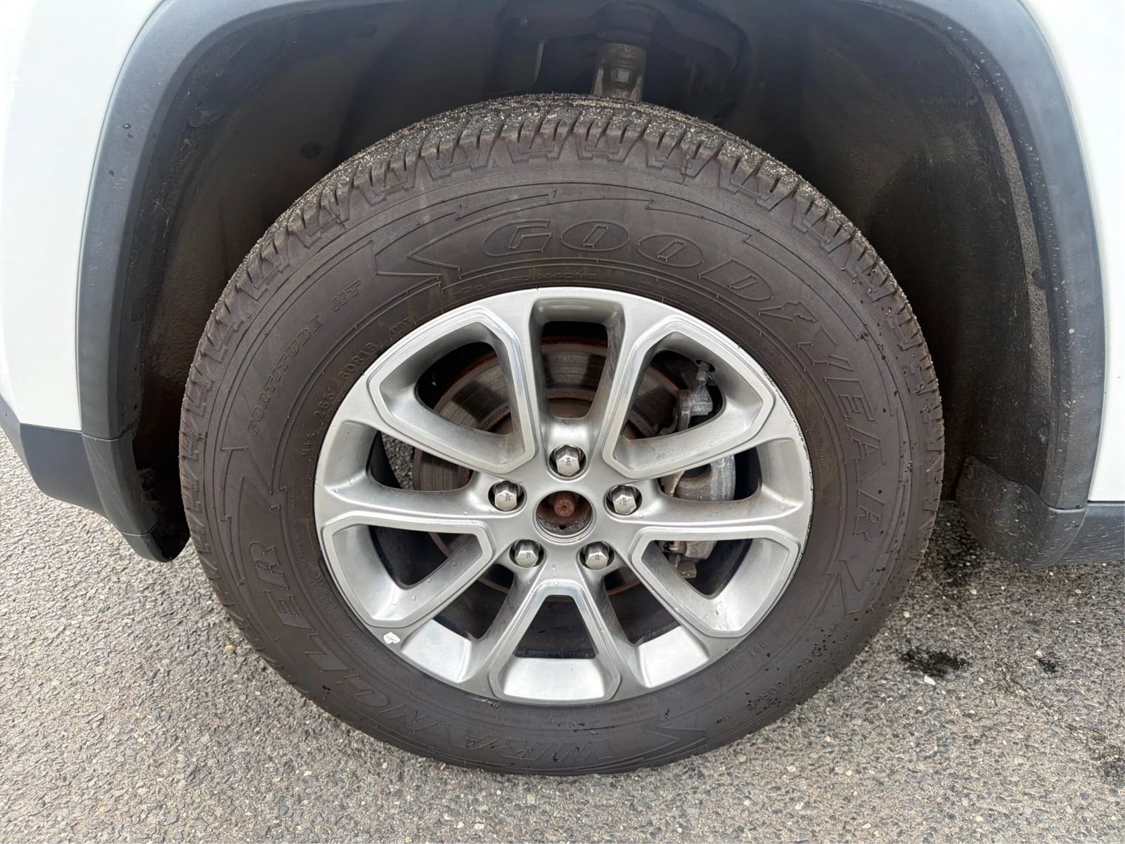 Used 2016 Jeep Grand Cherokee Limited AWD/4WD image 17