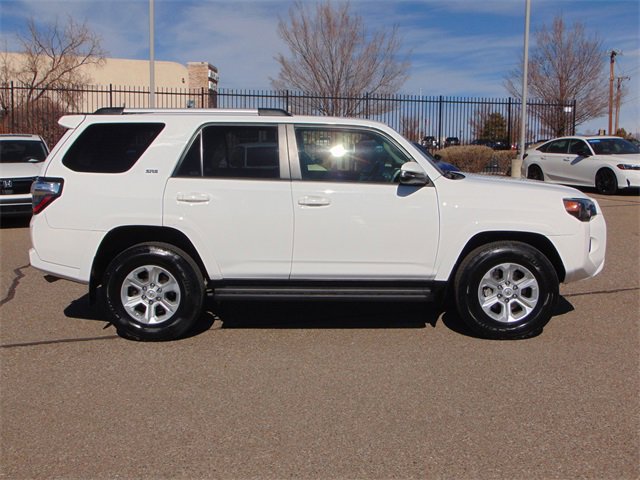 Used 2024 Toyota 4Runner SR5 Premium image 3