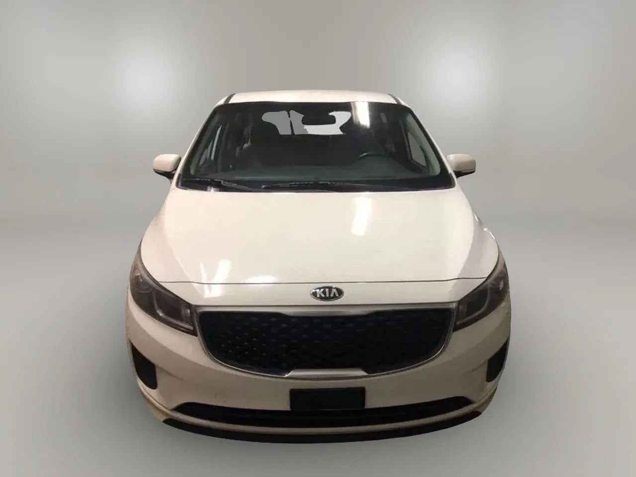 Used 2016 Kia Sedona L image 5