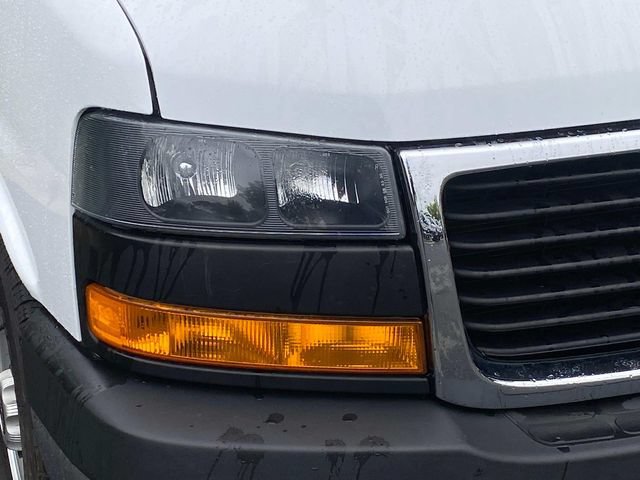 Used 2022 GMC Savana 2500 w/ Driver Convenience Package RWD image 4