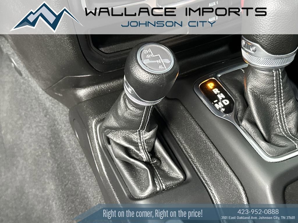 Used 2024 Jeep Gladiator Sport AWD/4WD image 27
