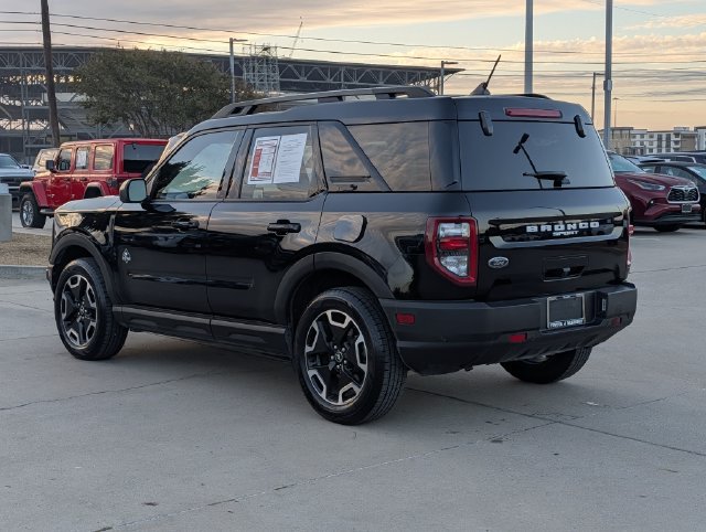 Used 2023 Ford Bronco Sport Outer Banks w/ Tech Package AWD/4WD image 9