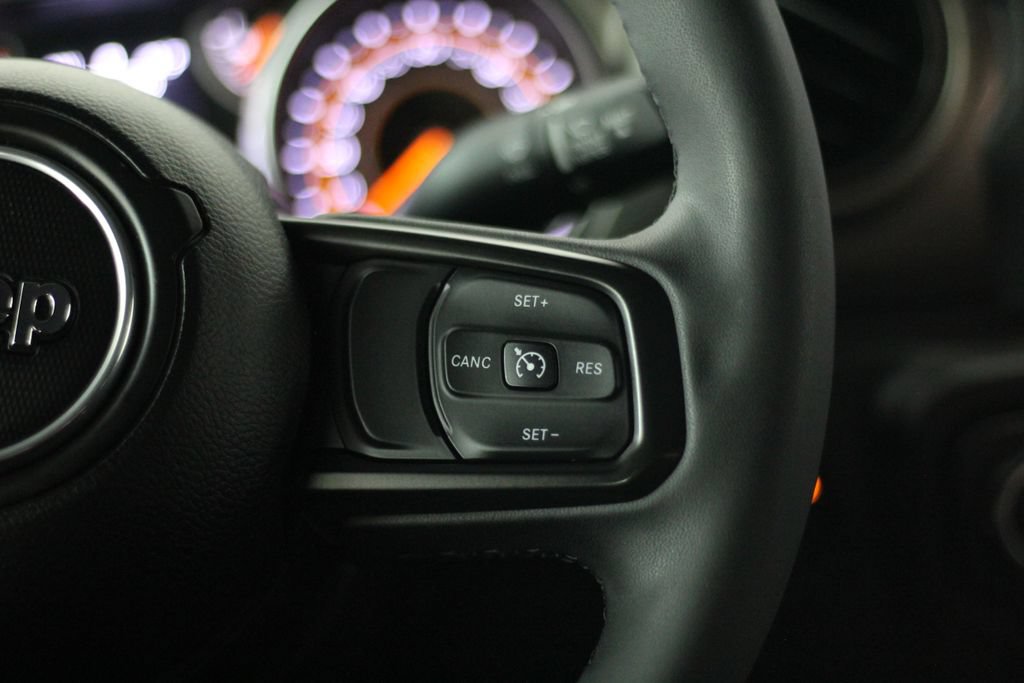 Used 2023 Jeep Gladiator Sport AWD/4WD image 13