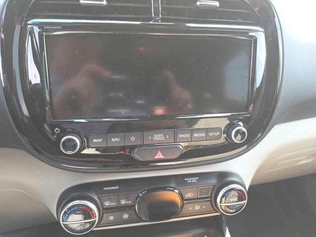 Used 2020 Kia Soul EX FWD image 6