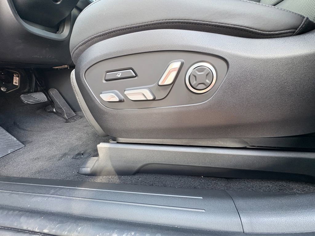 New 2026 Hyundai Ioniq 9 Limited image 17