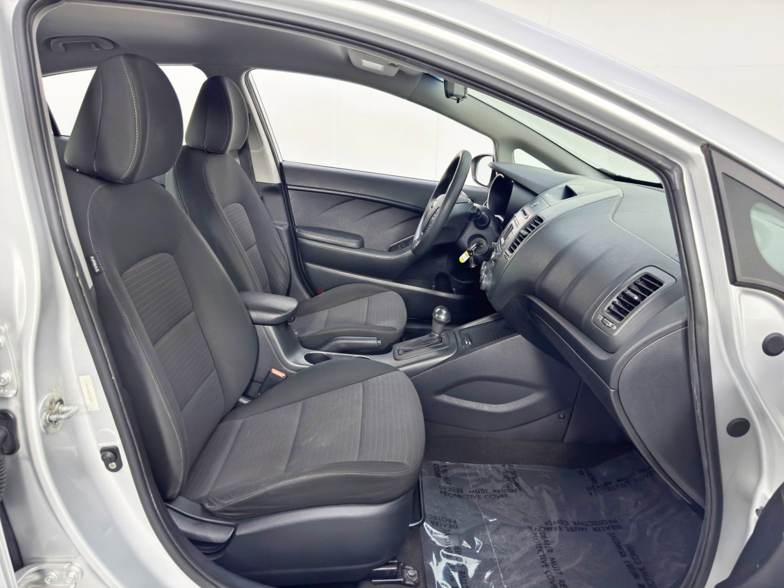 Used 2015 Kia Forte LX w/ Popular Package image 14