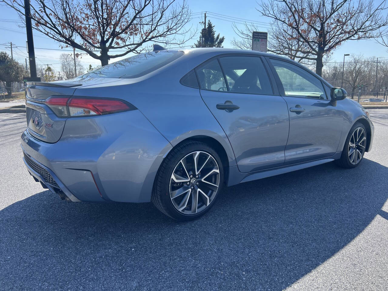 Used 2020 Toyota Corolla XSE image 6