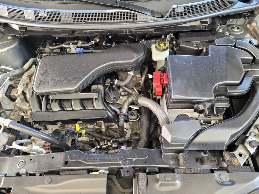 Used 2018 Nissan Rogue Sport SV AWD/4WD image 30