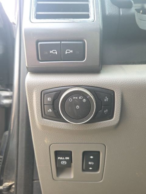 Used 2016 Ford F150 XLT w/ Equipment Group 302A Luxury image 25