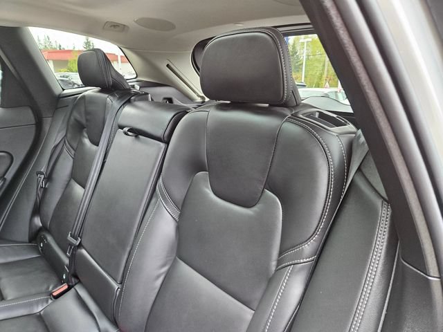 Certified 2023 Volvo XC60 B6 Ultimate w/ Protection Package Premier AWD/4WD image 17