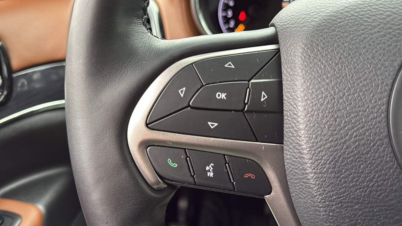 Used 2021 Jeep Grand Cherokee Overland image 16