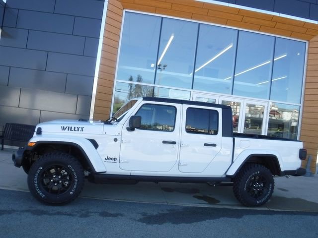 New 2026 Jeep Gladiator Sport AWD/4WD image 2