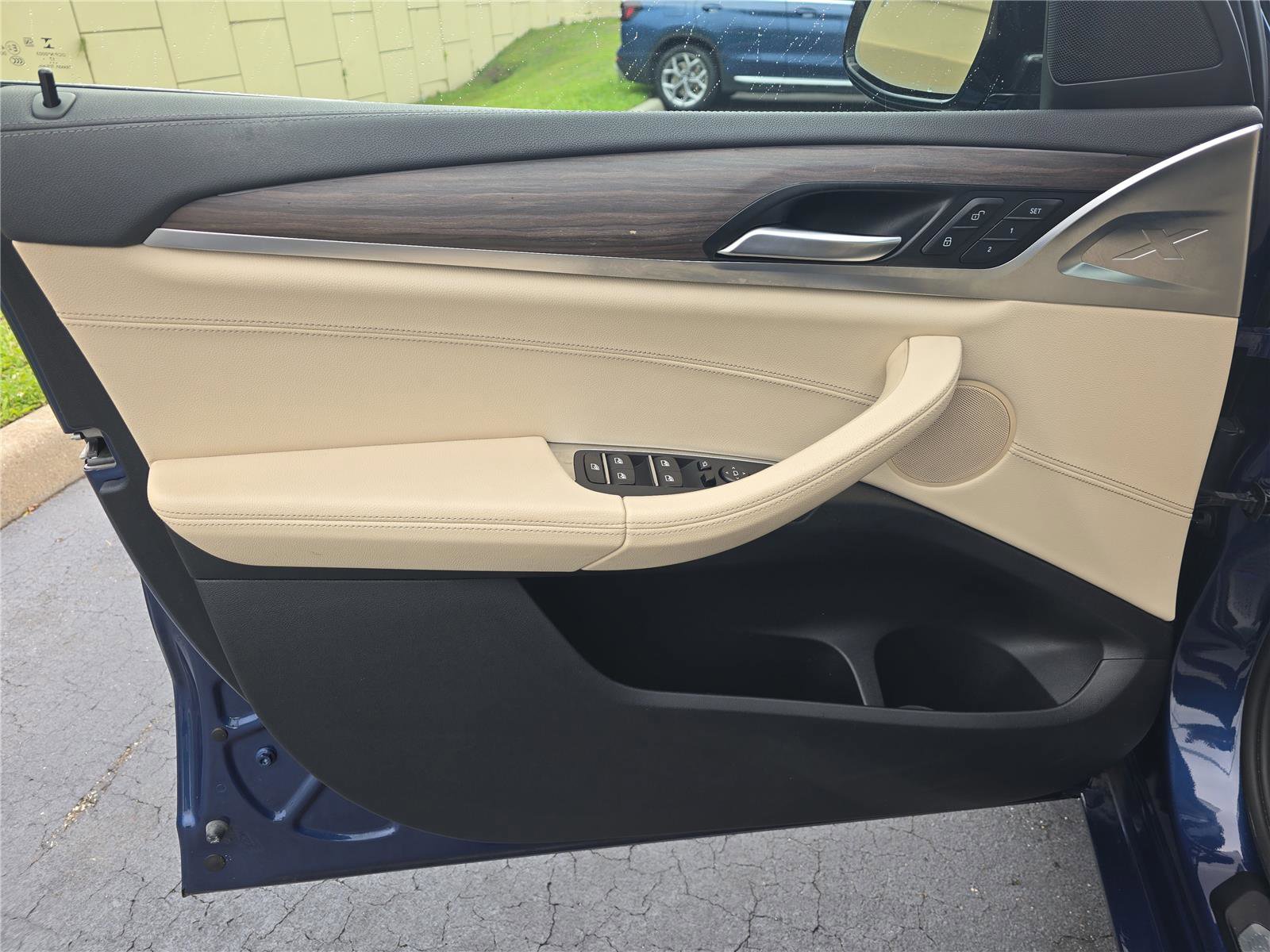 Used 2018 BMW X3 M40i image 11