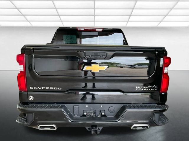 Used 2024 Chevrolet Silverado 1500 High Country w/ High Country Premium Package image 7