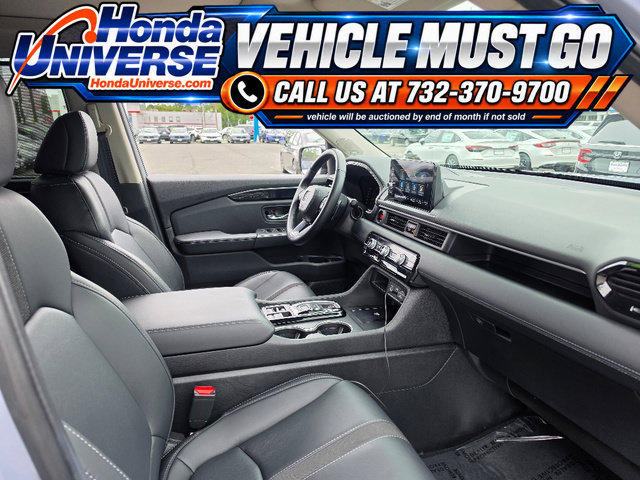 Certified 2025 Honda Pilot Touring image 13