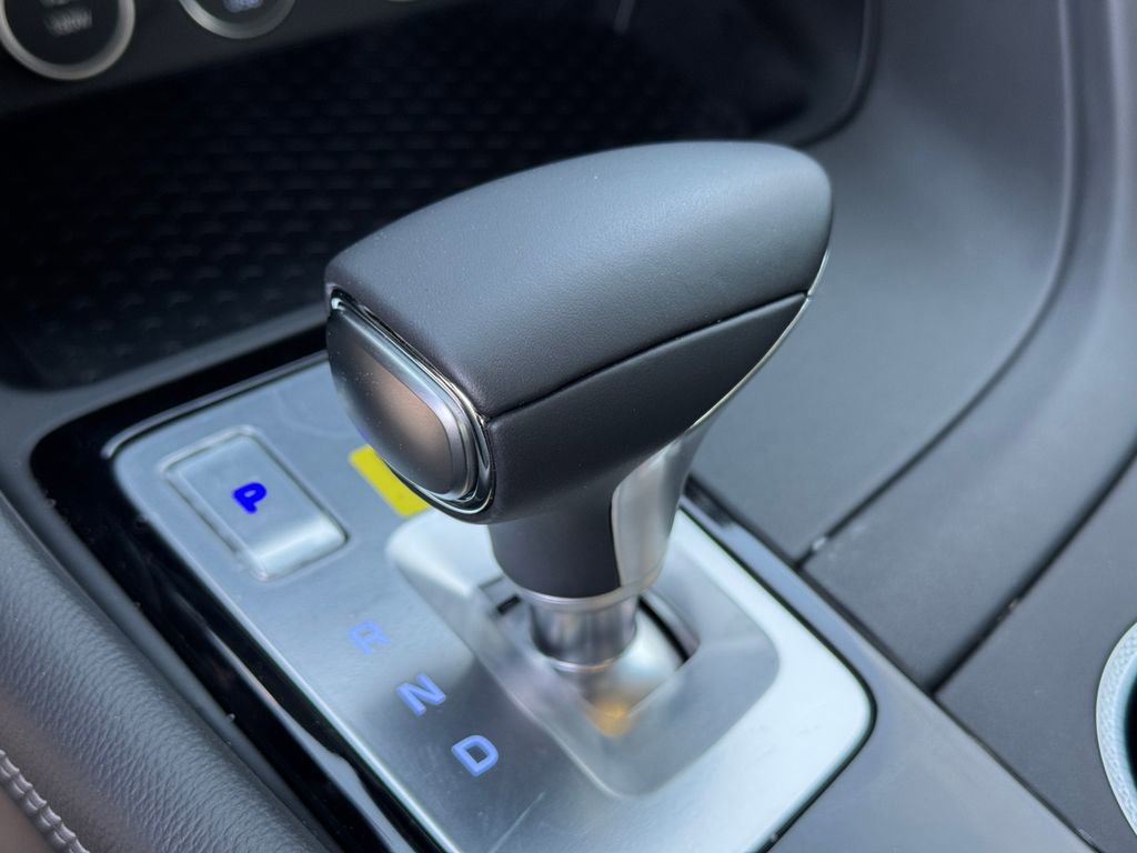 Used 2026 Genesis G70 2.5T image 30