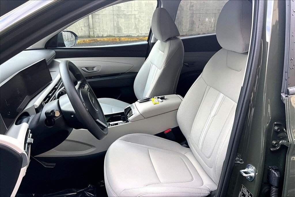 Used 2025 Hyundai Tucson SEL AWD/4WD image 14