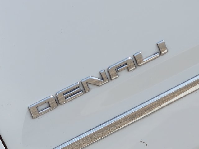 Used 2020 GMC Yukon Denali w/ Open Road Package AWD/4WD image 11