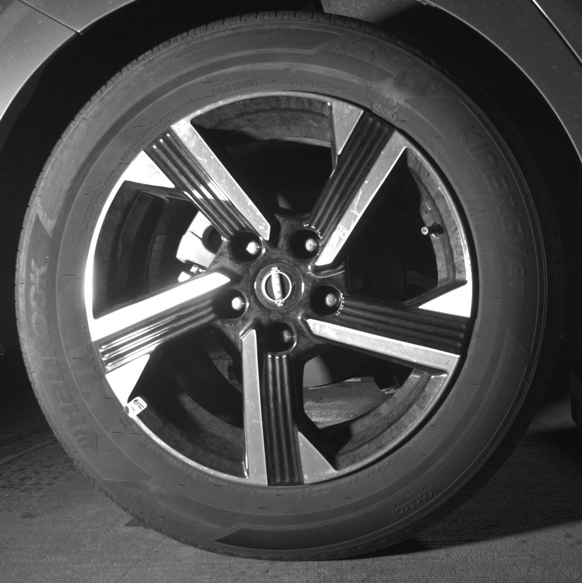 Used 2025 Nissan Sentra SV FWD image 15