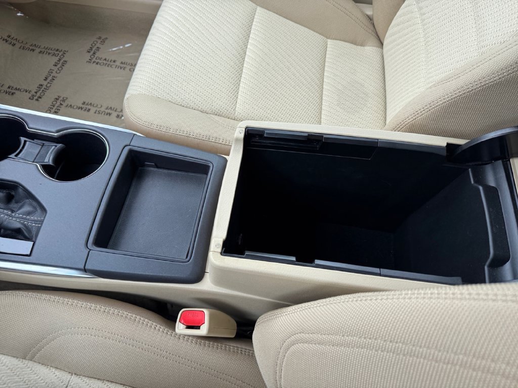 Certified 2017 Toyota Camry LE FWD image 28