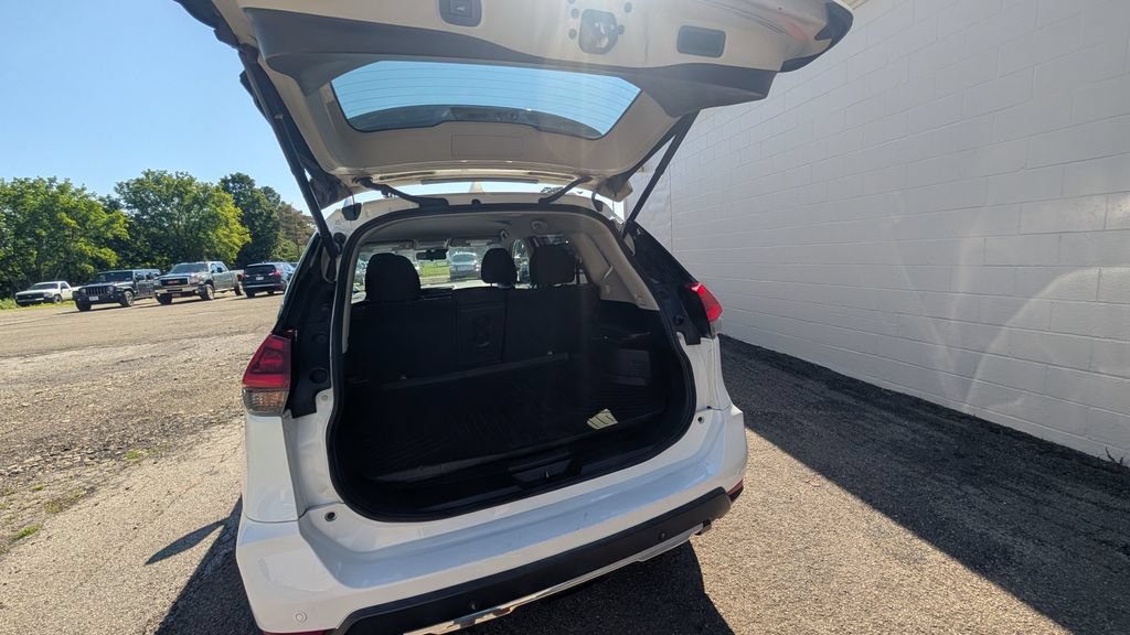 Used 2020 Nissan Rogue SV AWD/4WD image 21