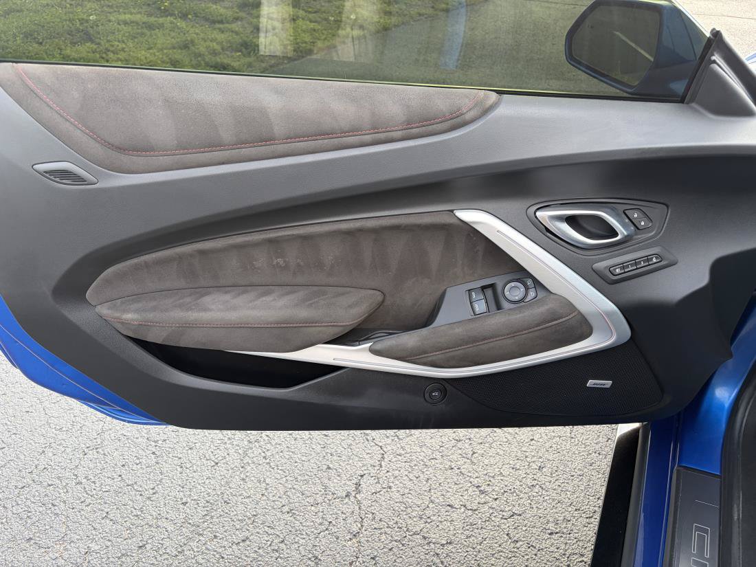 Used 2018 Chevrolet Camaro ZL1 RWD image 14