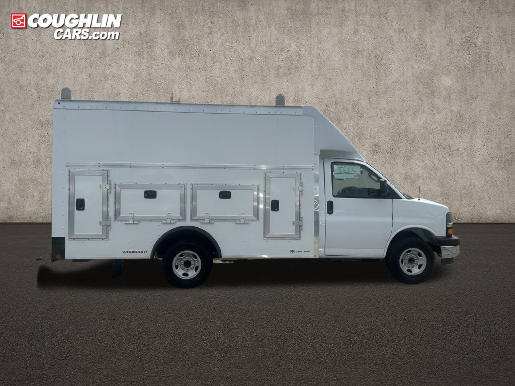 New 2026 Chevrolet Express 4500 w/ Power Convenience Package