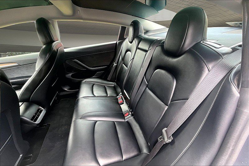 Used 2022 Tesla Model 3 Long Range image 23