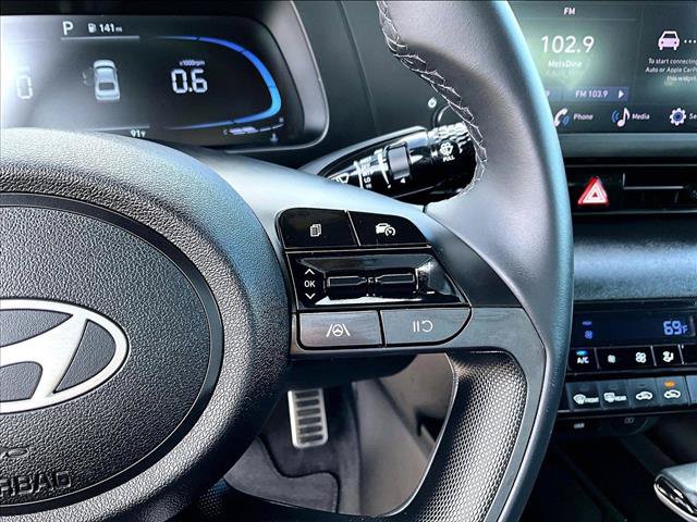 Used 2025 Hyundai Elantra Sport FWD image 19