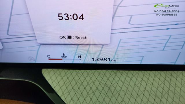 Used 2025 Genesis GV80 3.5T Prestige image 39