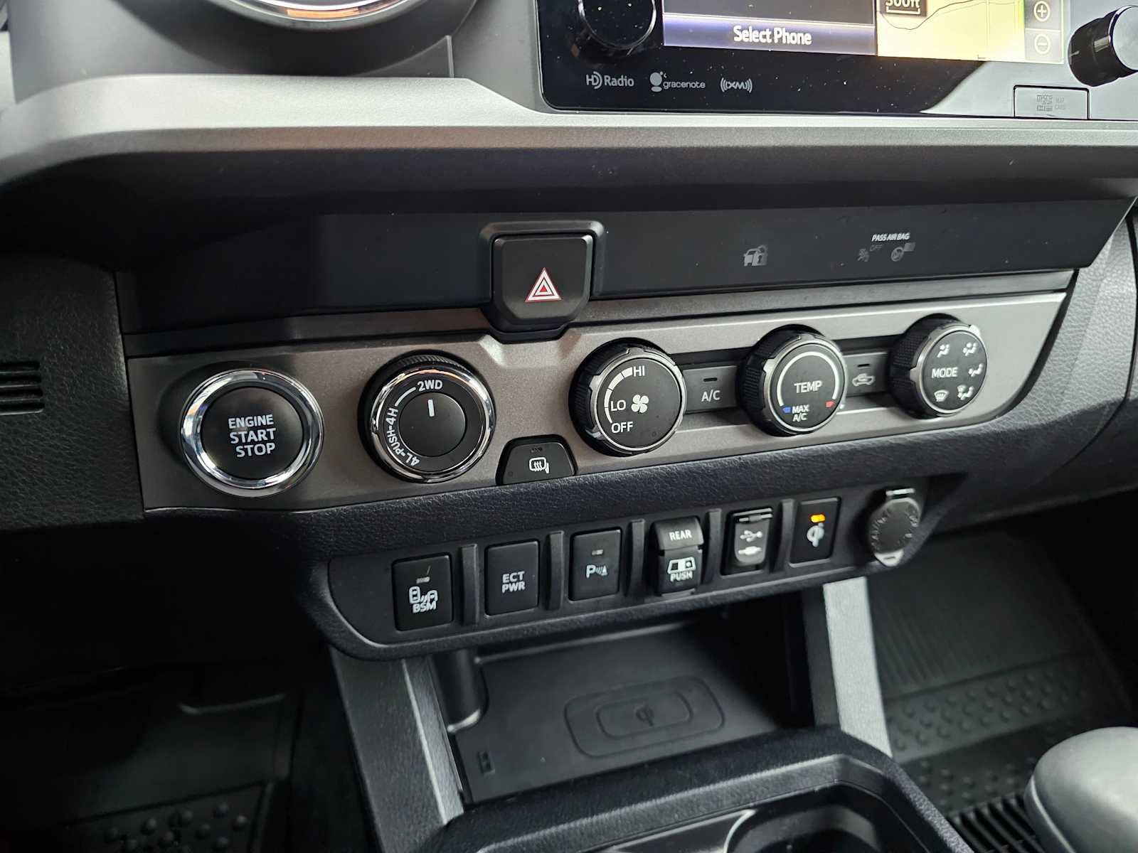 Used 2019 Toyota Tacoma TRD Sport image 28