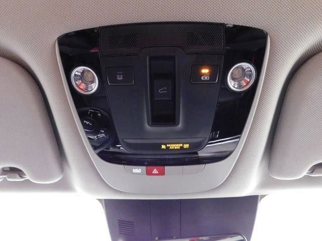 Used 2025 Kia Sorento SX image 44