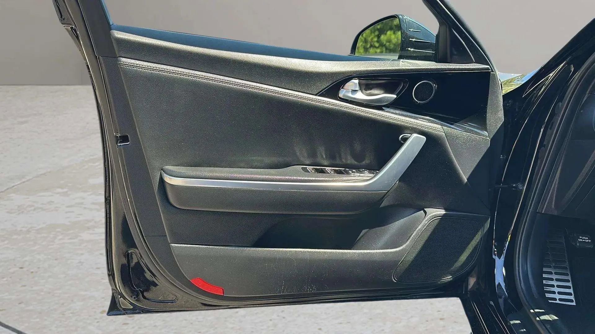 Used 2020 Kia Stinger GT-Line image 12