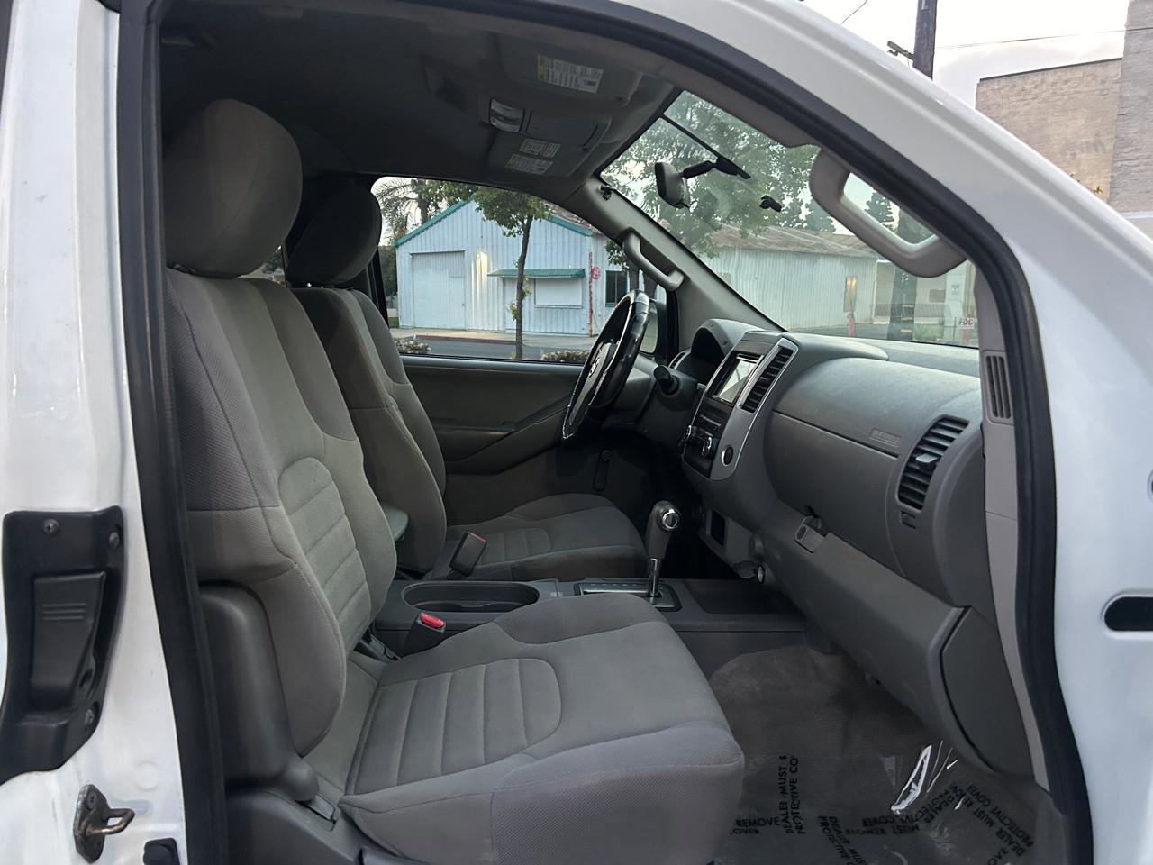 Used 2014 Nissan Frontier S image 11