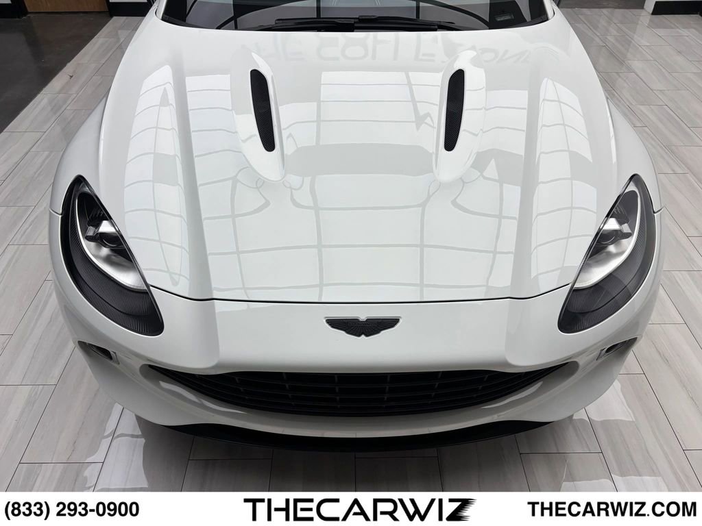 Used 2021 Aston Martin DBX AWD/4WD image 9