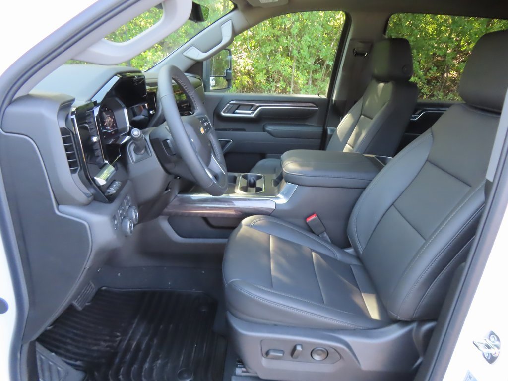 New 2025 Chevrolet Silverado 2500 LTZ w/ Z71 Chrome Sport Edition image 26
