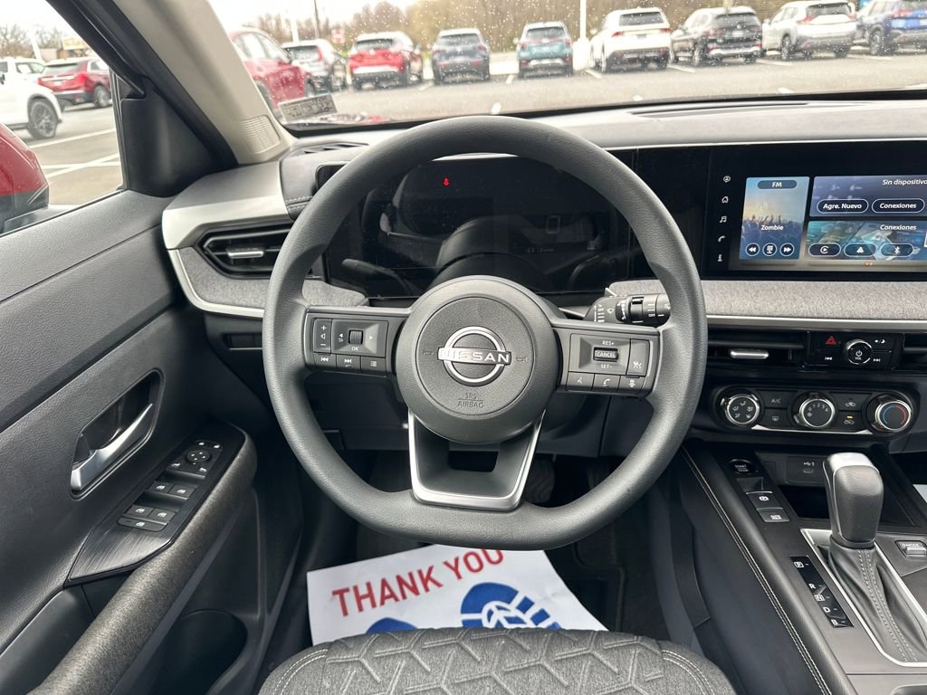 Used 2025 Nissan Kicks SV image 18