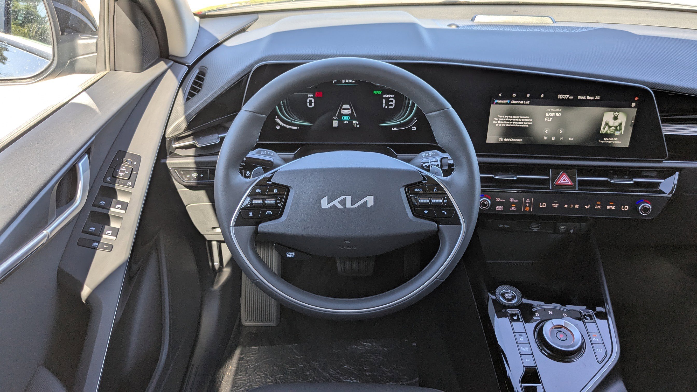 New 2025 Kia Niro EX w/ EX Cold Weather Package image 18