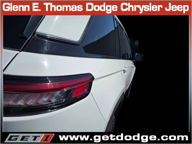 Used 2023 Jeep Grand Cherokee Altitude image 12