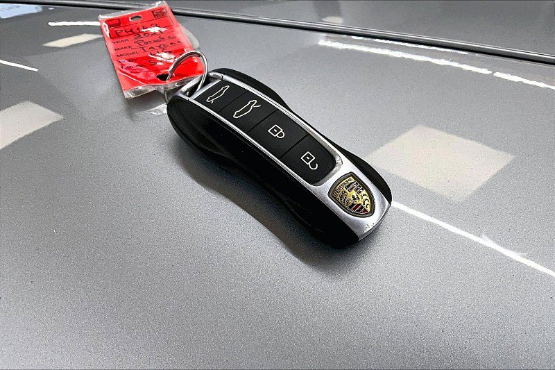 Used 2021 Porsche Taycan 4S w/ Premium Package AWD/4WD image 9