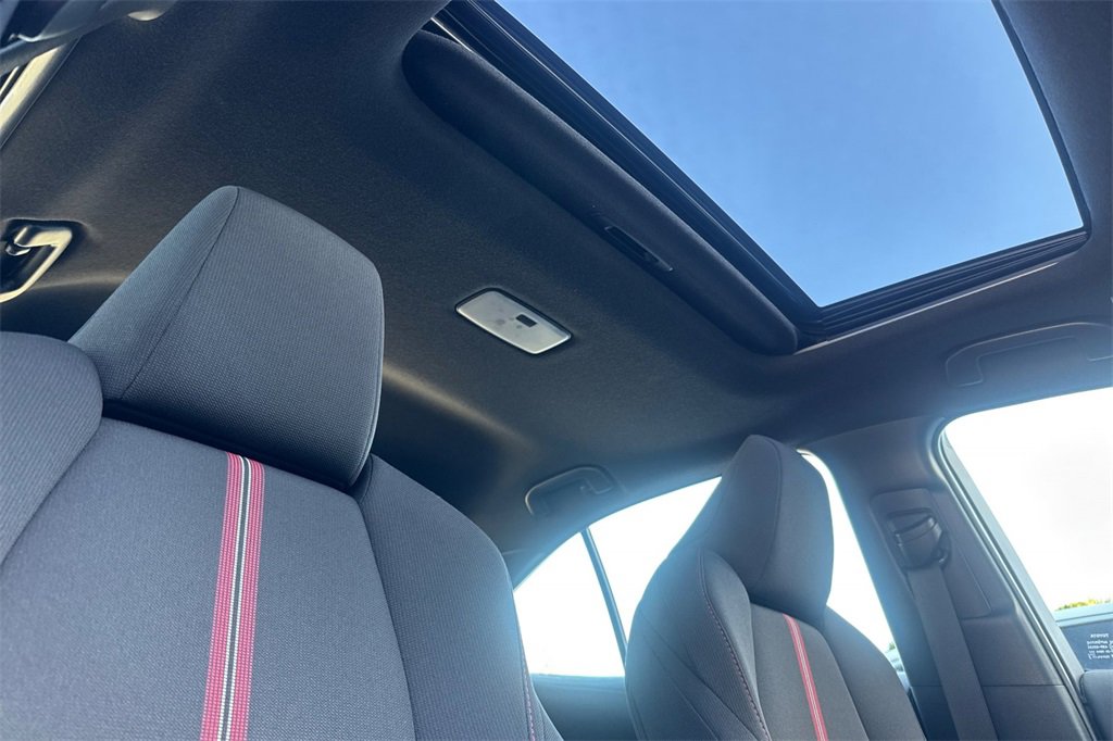 Certified 2025 Toyota Corolla SE image 15