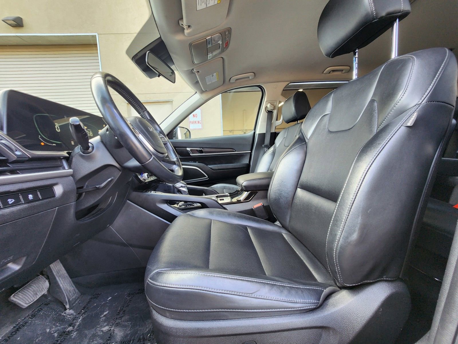Used 2023 Kia Telluride S FWD image 46