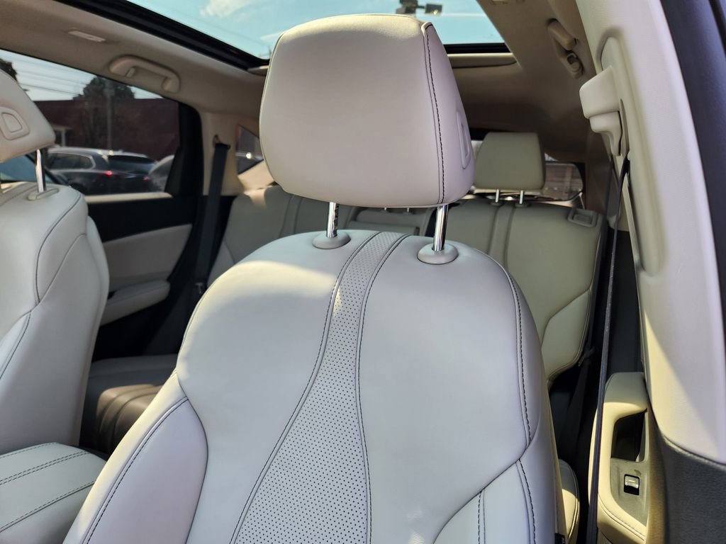 Certified 2025 Acura RDX w/ Technology Package image 10