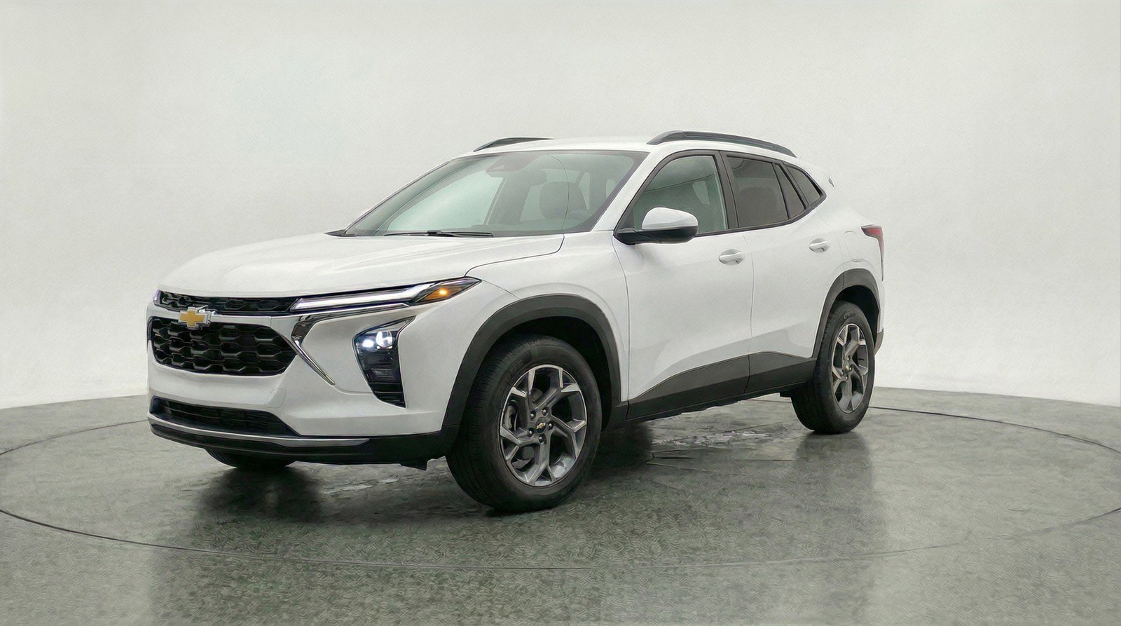 Used 2025 Chevrolet Trax LT image 3