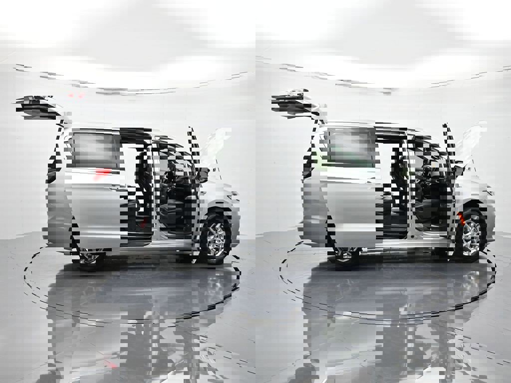 New 2026 Chrysler Pacifica Select image 29