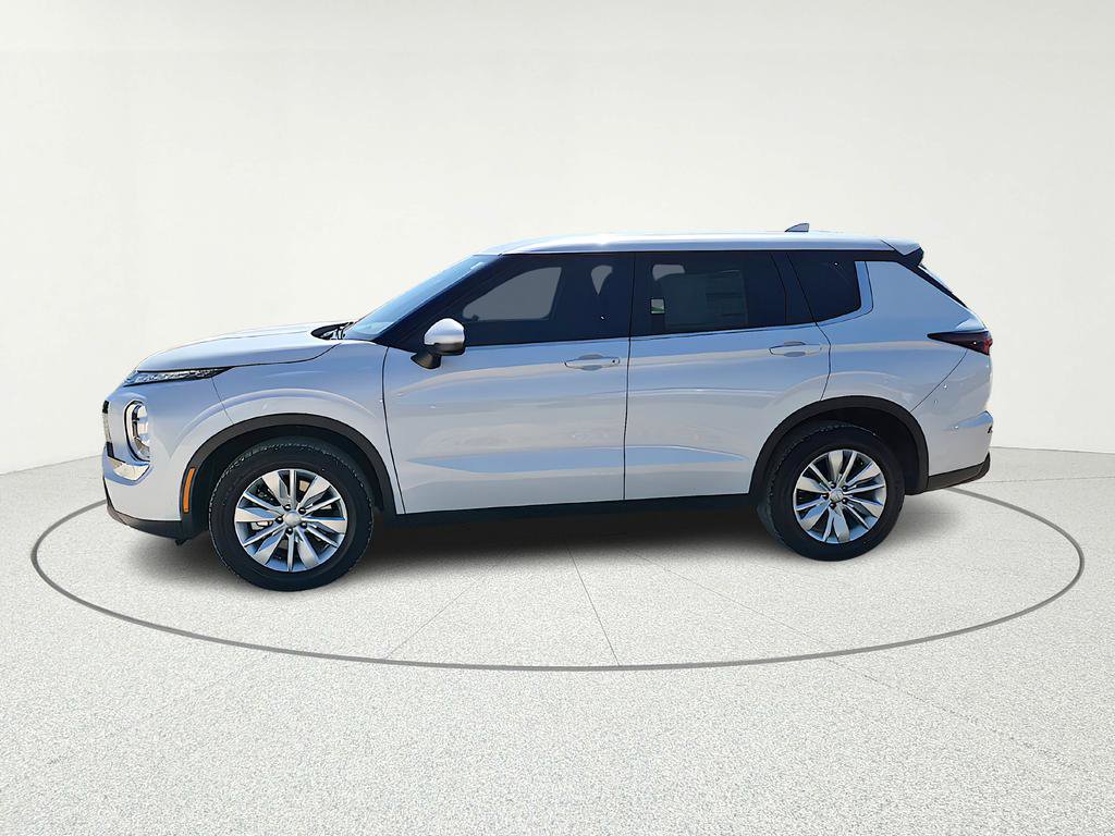New 2026 Mitsubishi Outlander ES FWD image 3