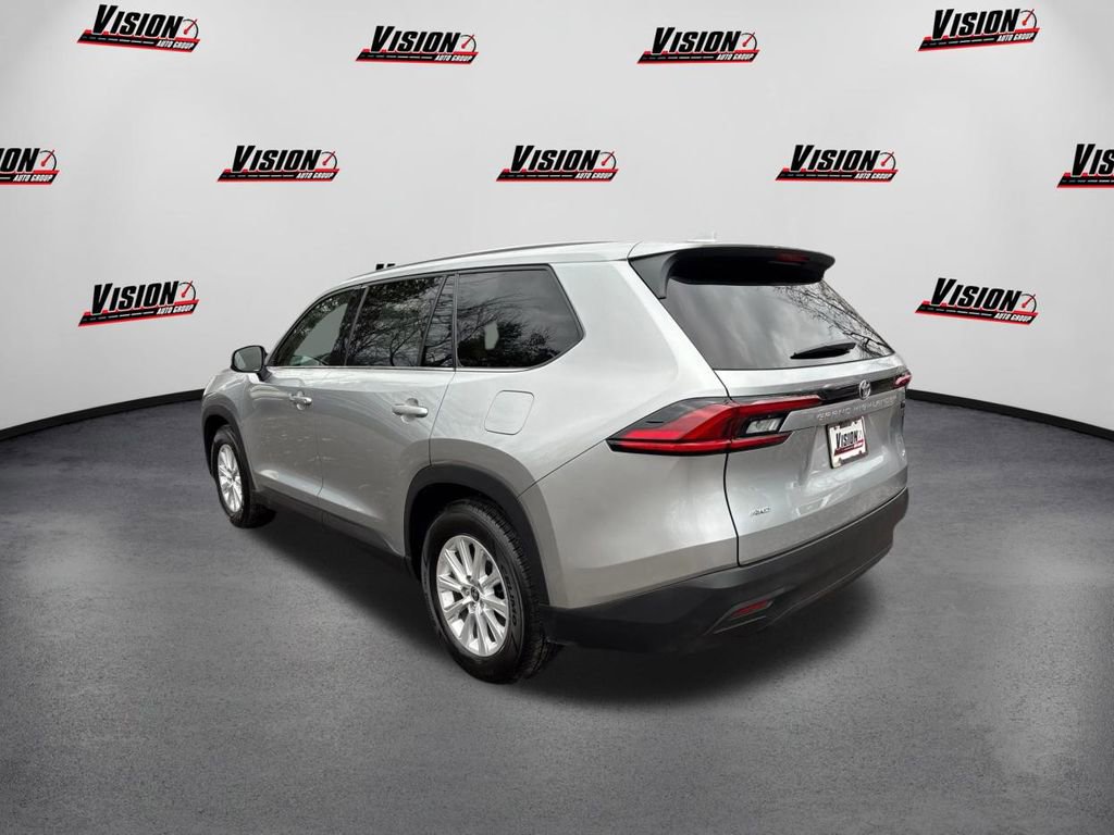 Used 2025 Toyota Grand Highlander XLE image 7