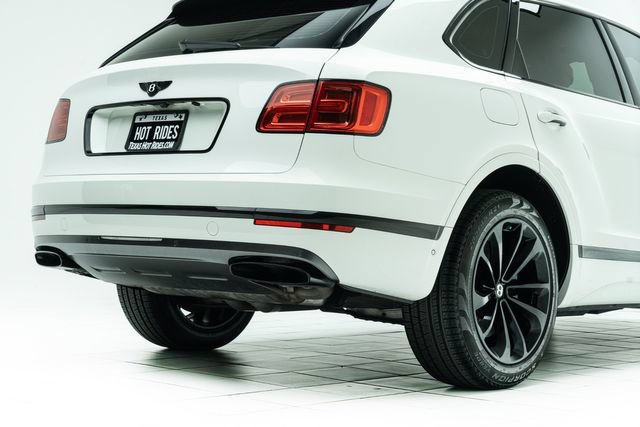 Used 2018 Bentley Bentayga Onyx Edition AWD/4WD image 14