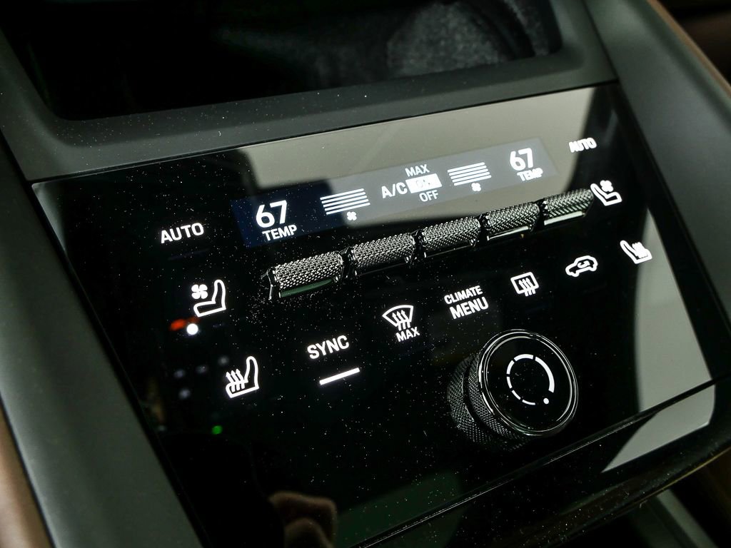 New 2026 Porsche Macan Electric image 17